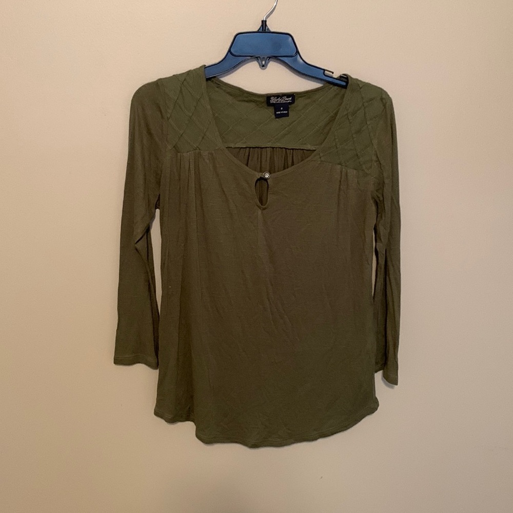 Lucky brand dark green long sleeve top with key hole